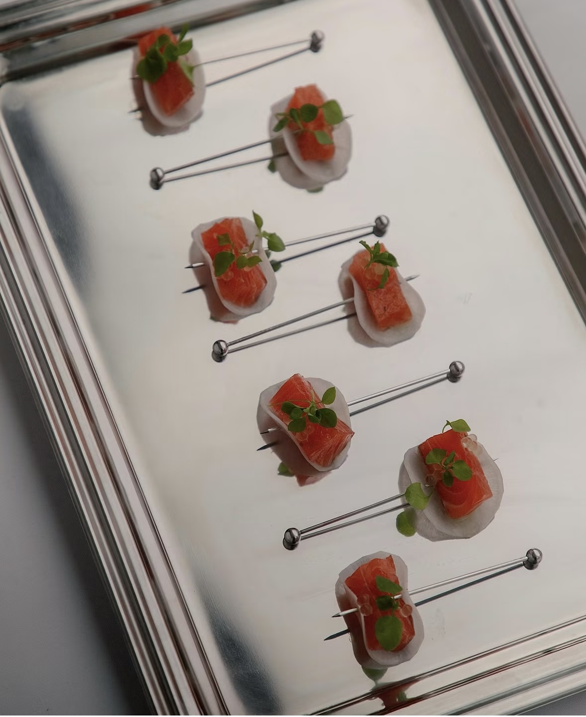 Cured salmon canapés